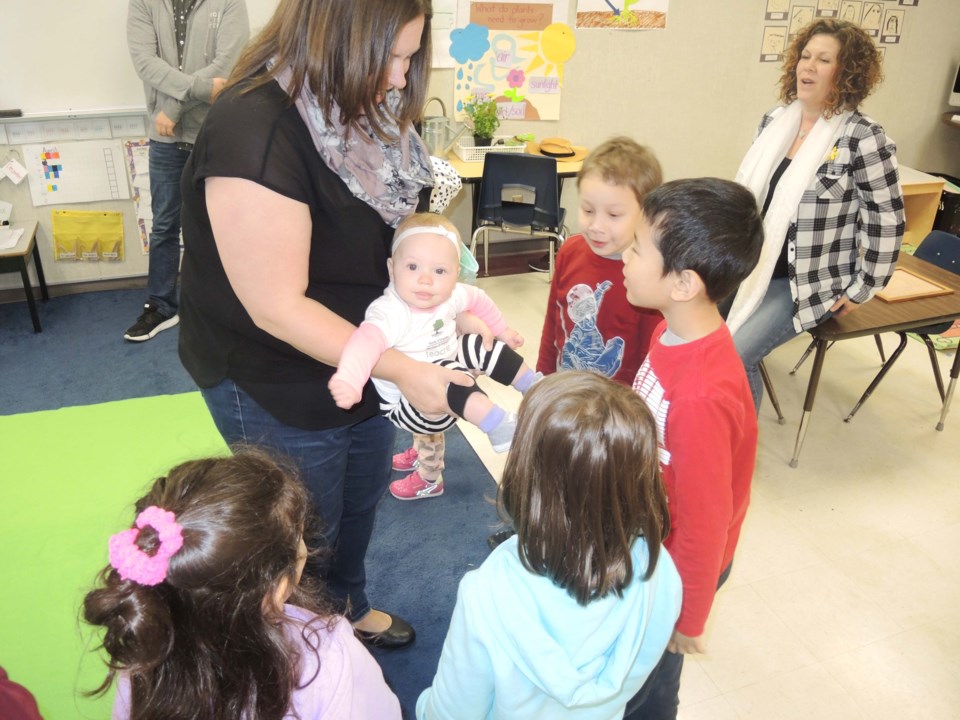 Rock star baby captivates Richmond schoolkids_3