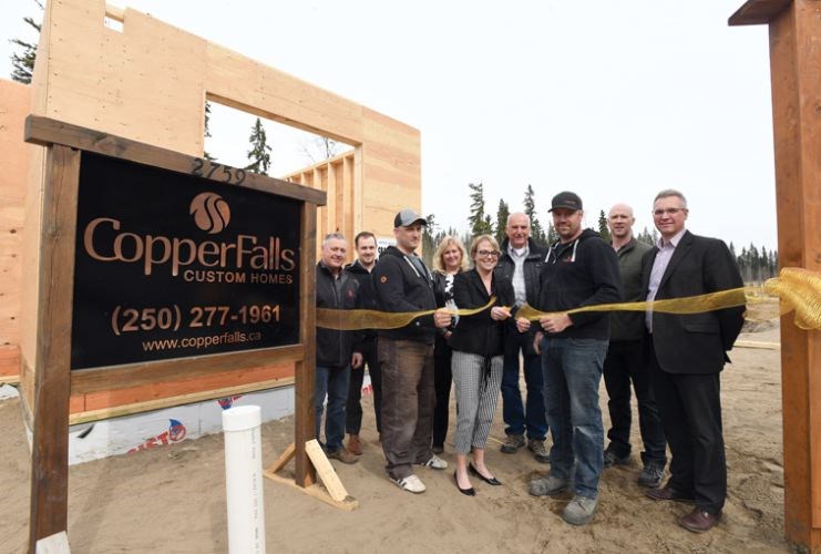 Copper-Falls-home.25_424201.jpg
