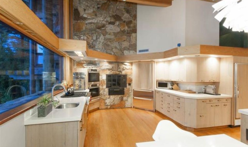 Bowen Island estate kitchen