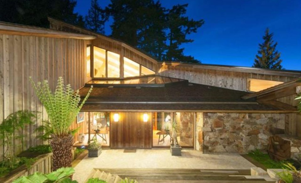 Bowen Island estate entrance