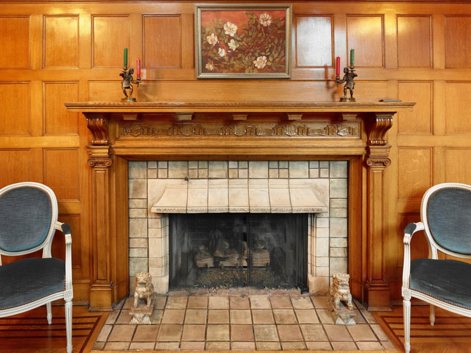 Batchedler tile from California was used for the fireplaces in the home. Photo Martin Knowles