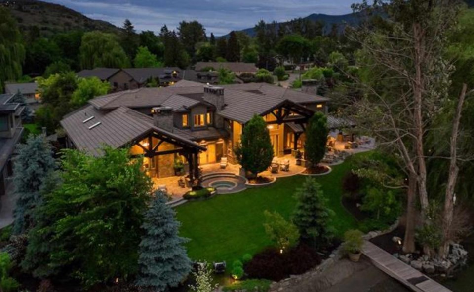 Kalamalka lake house from above