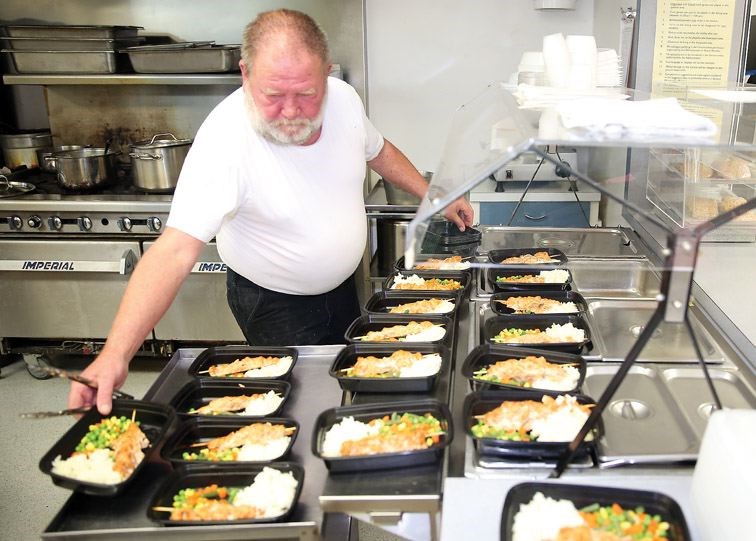Meals-on-Wheels-volunteers..jpg