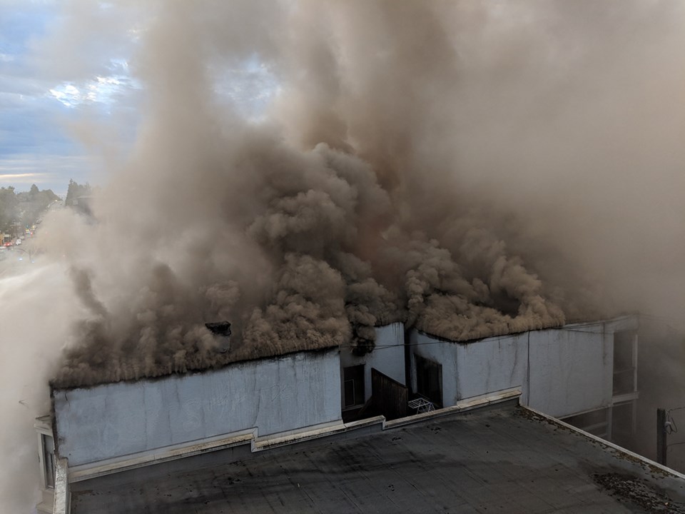 Topanga Cafe fire