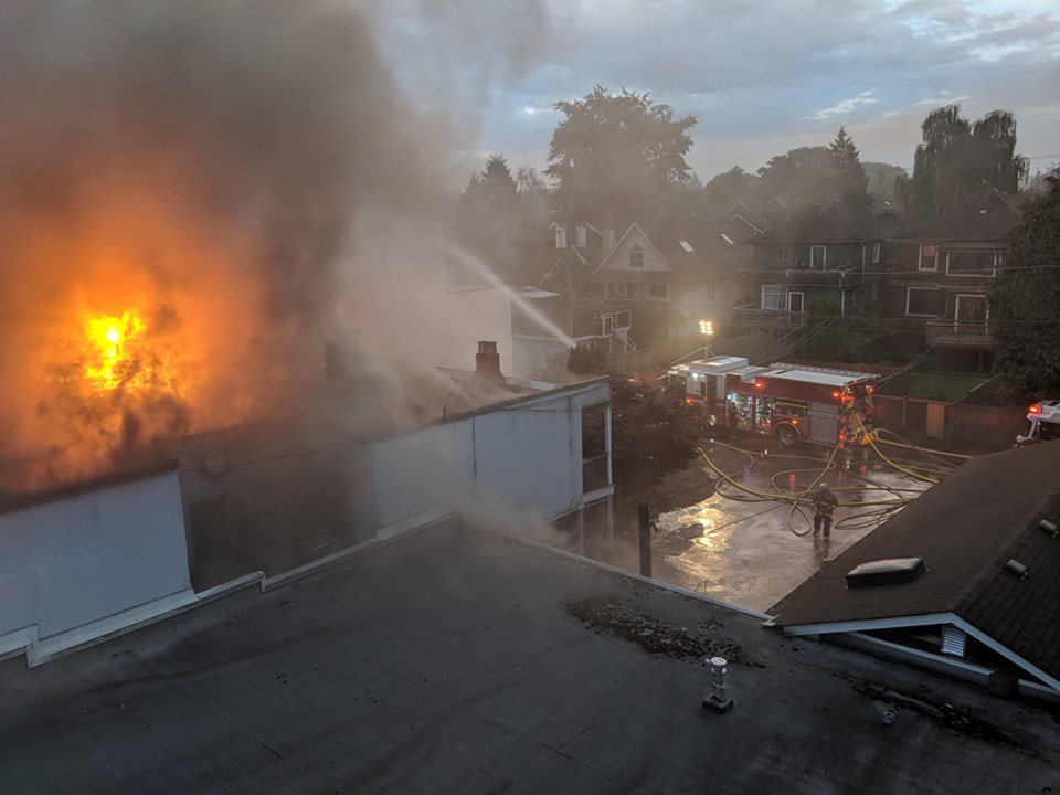 Topanga Cafe fire