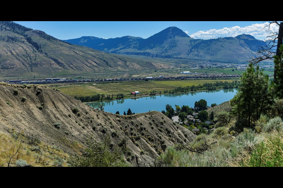 Hops Canada was billed as Canada’s largest hops farm only two years ago. Today, the vast fields on the Tk’emlups te Secwepemc reserve east of the North Thompson River are empty, the farm no longer in operation.