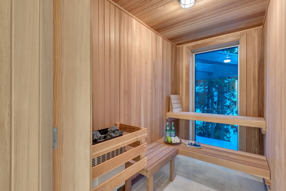 4580-Marine-Drive-West-Vancouver-sauna