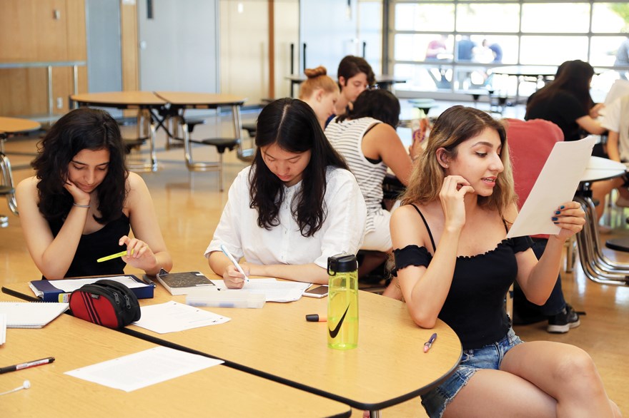 Summer school in North Vancouver attracts academic keeners_0