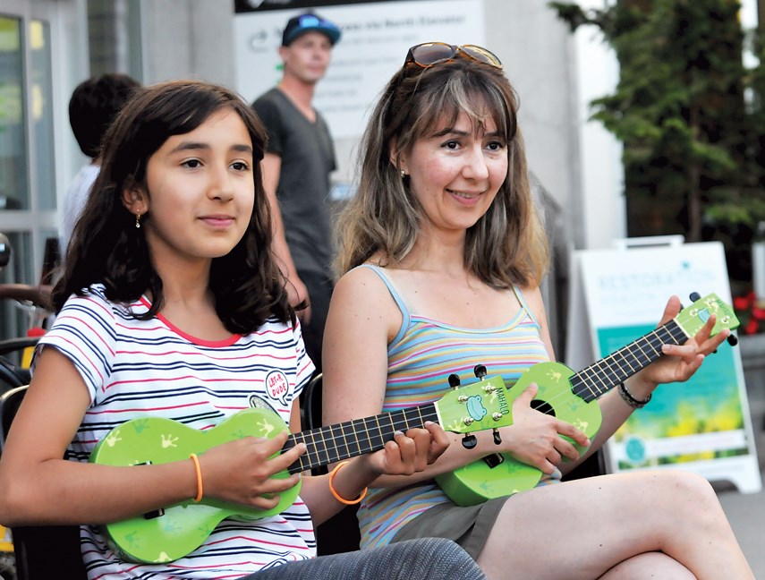 Ukulele at Lynn Valley