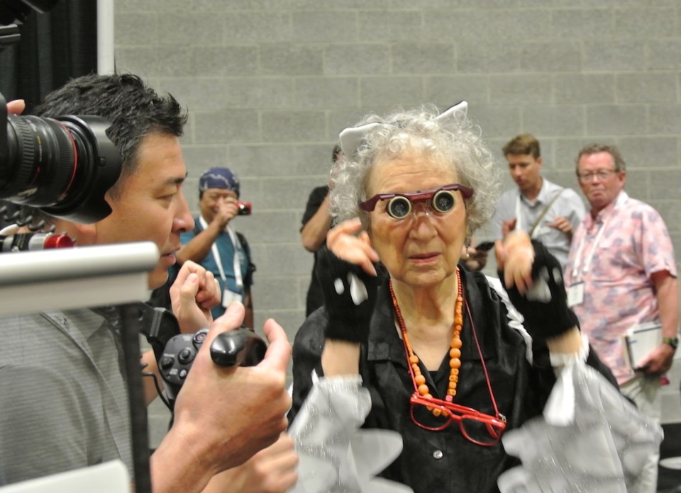 Margaret Atwood Kabuki glasses