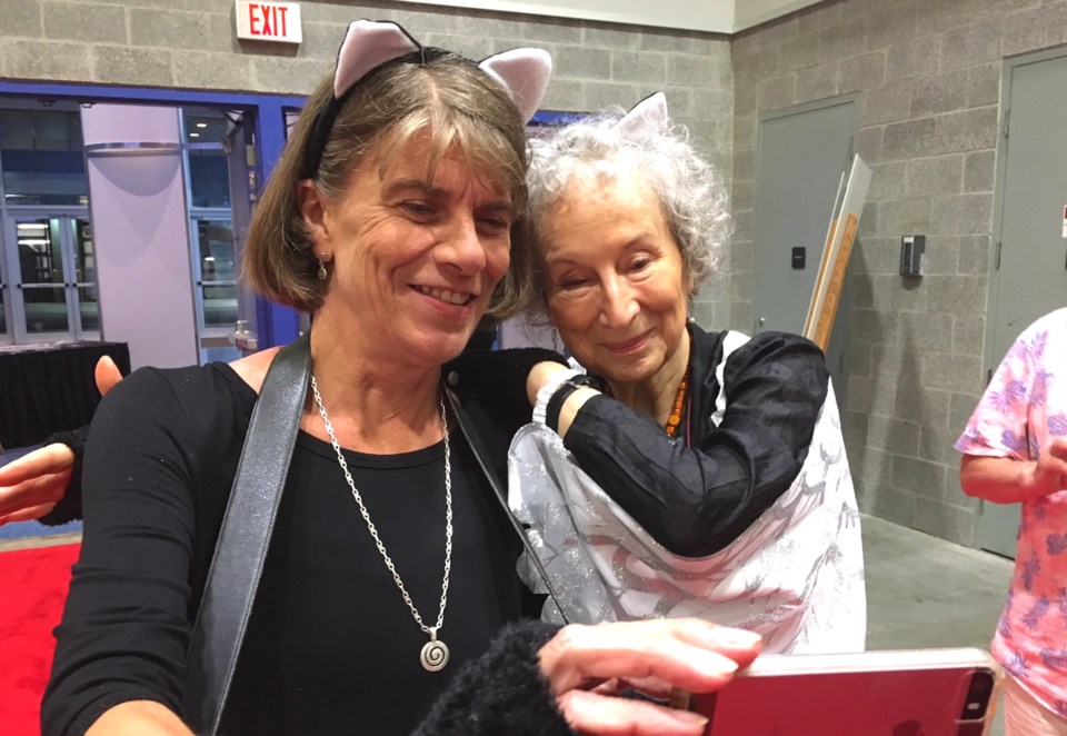 Margaret Atwood and Sarah Cooper selfie