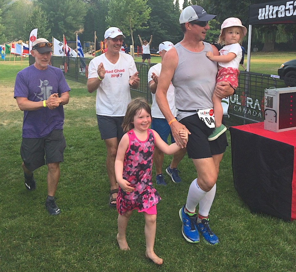 Chad Bentley with daughters