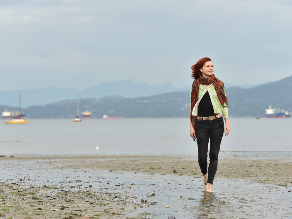 Carin Bondar Kits beach