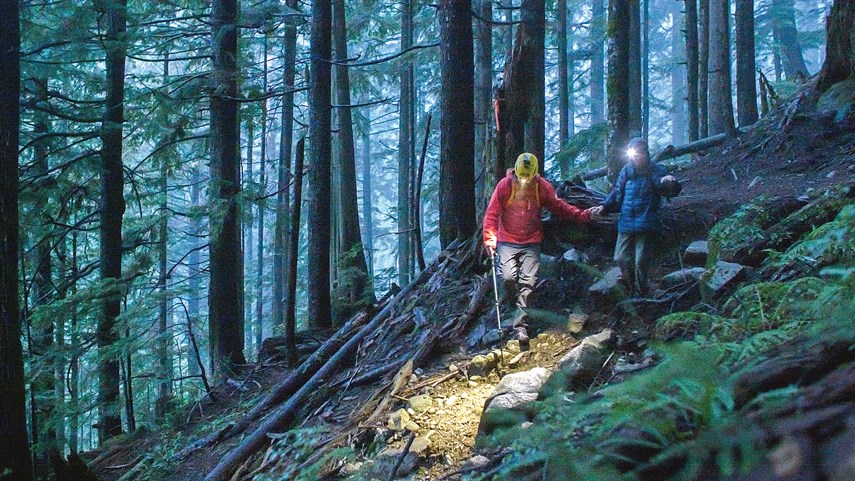 Unprepared hikers spend cold night on North Vancouver mountain - Squamish  Chief