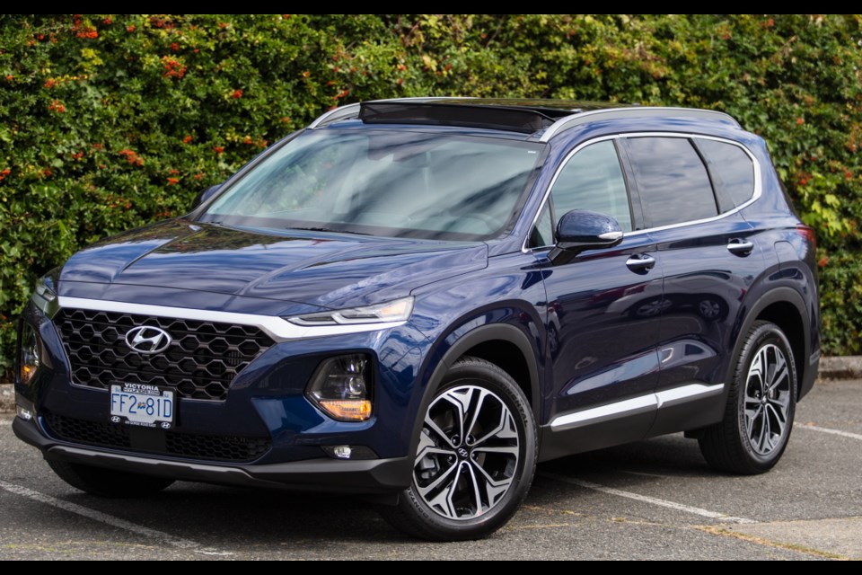VICTORIA, B.C.: AUGUST 31, 2018-2019 Hyundai Santa Fe in Victoria, B.C. August 31, 2018. (DARREN STONE, TIMES COLONIST). For Life story by Pedro Arrais.