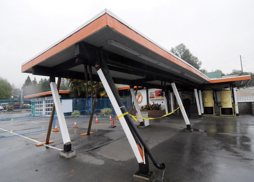 Oasis Car wash damaged