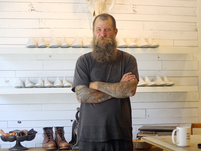 Lund-based handcraft artist Ken Diamond