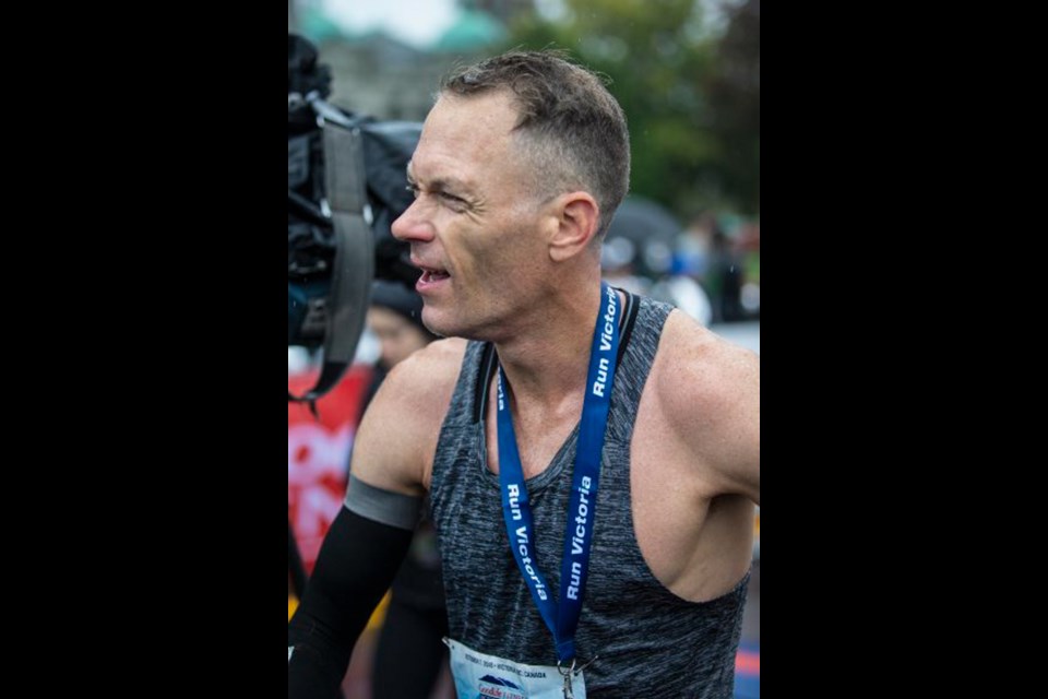Jim Finlayson's time of 2:25:29 was a record for the 45-49 age group.