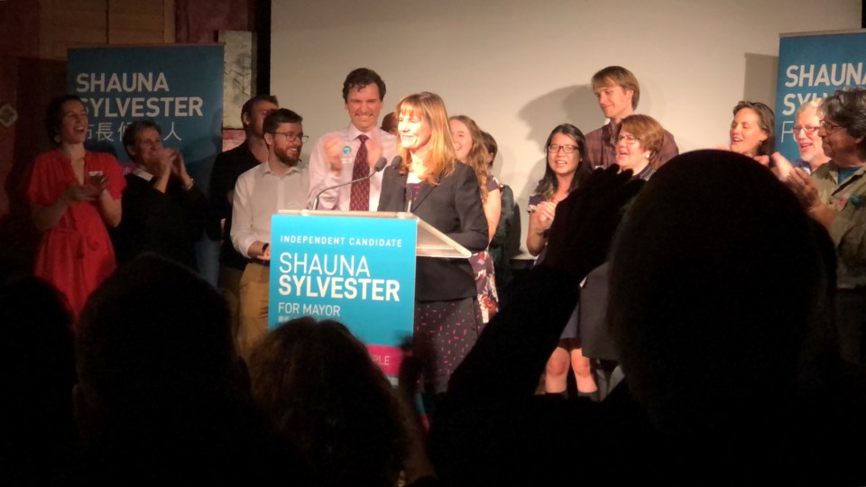Shauna Sylvester thanks her supporters Saturday night. Photo Jessica Kerr