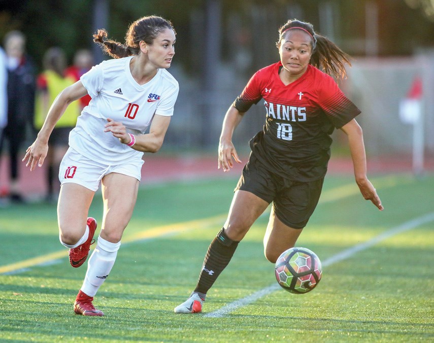 North Vancouver's Emma Pringle powers SFU into soccer championships_1