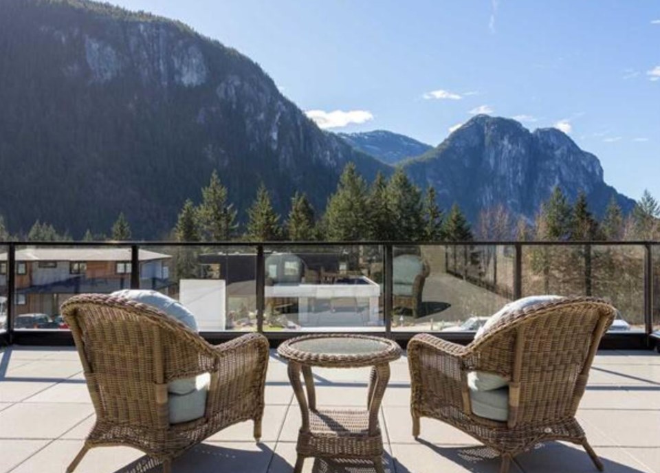 Squamish grand prize home terrace view