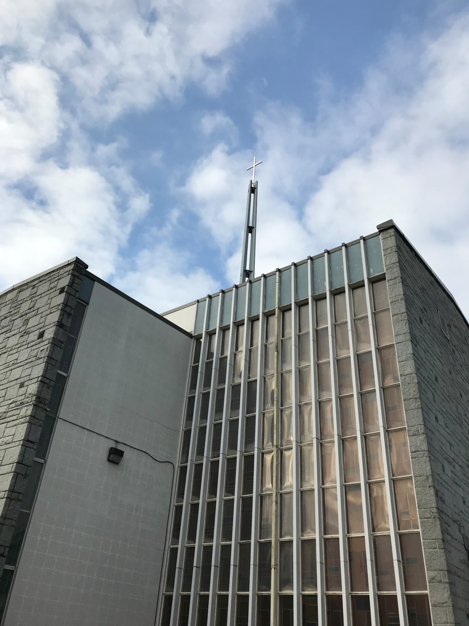 Queens Avenue United Church