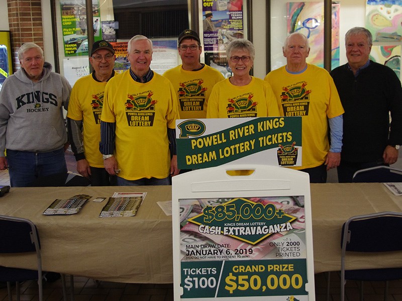 Powell River Kings volunteers