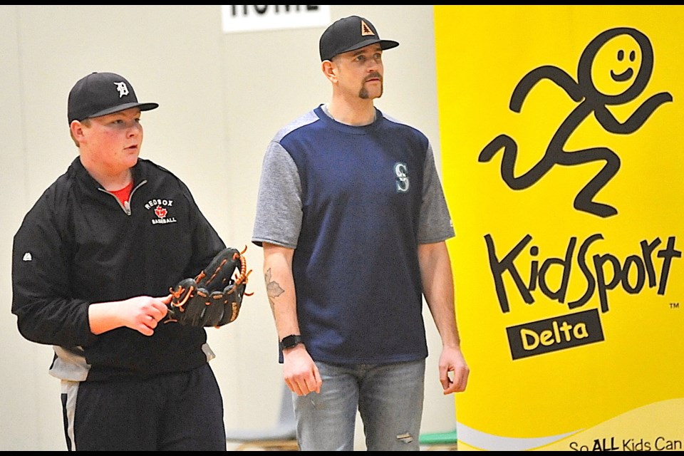 A weekend back in his hometown of Ladner for Seattle Mariners pitcher James Paxton included hosting an hour long pitching clinic at Delta Secondary School on Saturday that raised $5,000 for the Delta KidSport chapter which provides grants for local children to participate in sports.