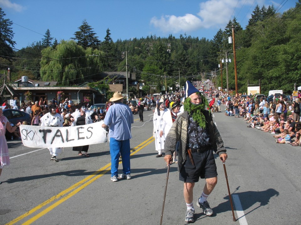 Jan Furst at Bowfest 2009, dressed as a troll.