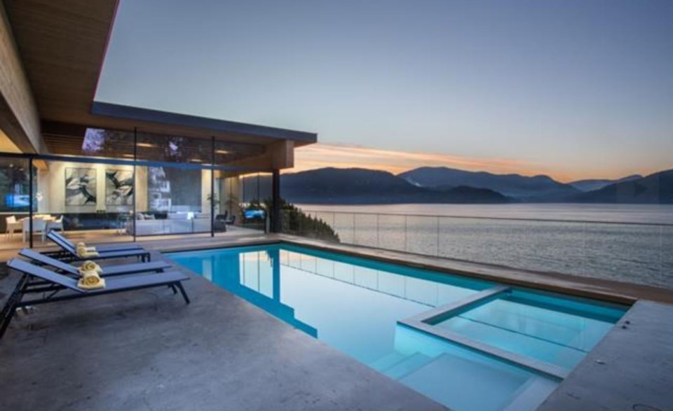 West Vancouver Modernist house main pool