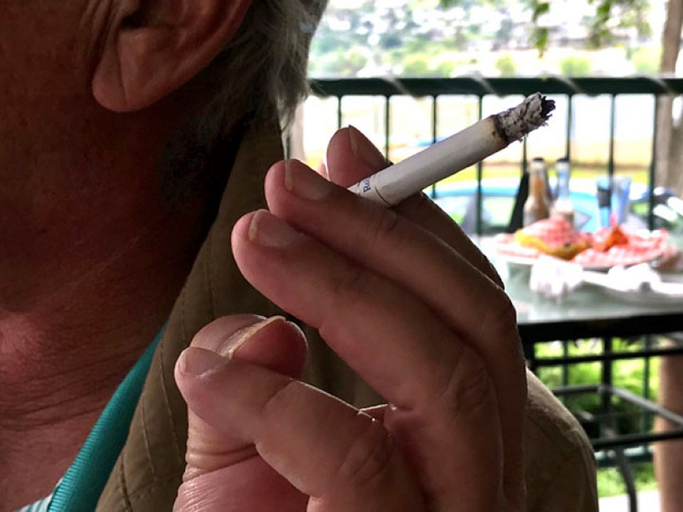 delta smoking bylaw