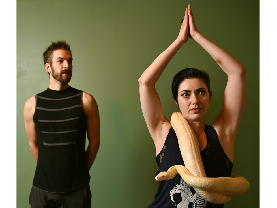 snake yoga