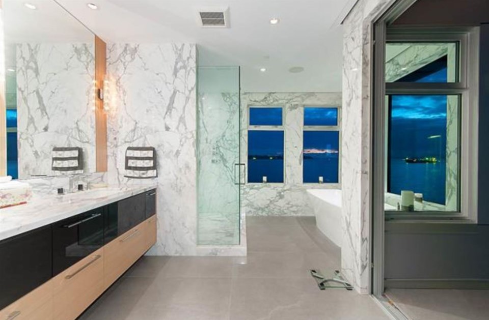 West Vancouver Marine Drive house master bathroom