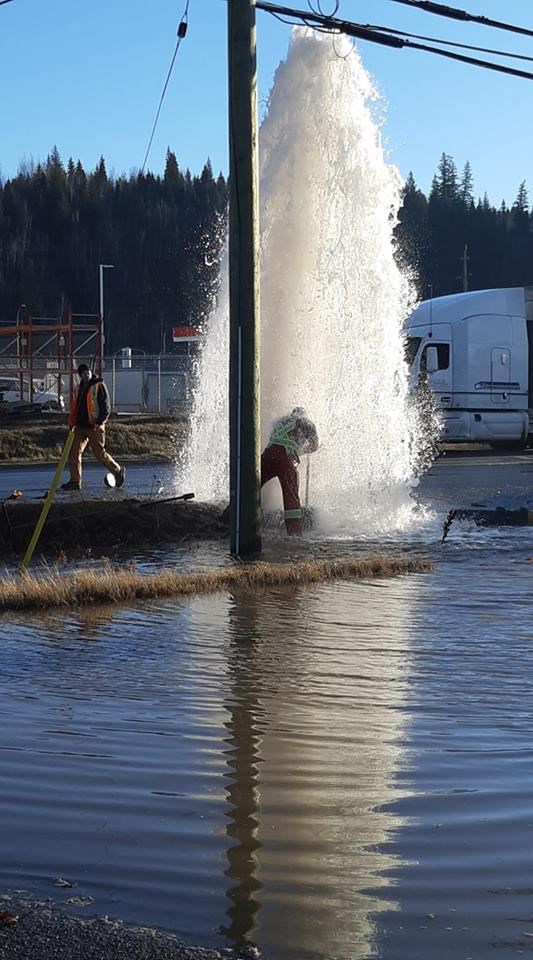 fire-hydrant-battle.12_1211.jpg