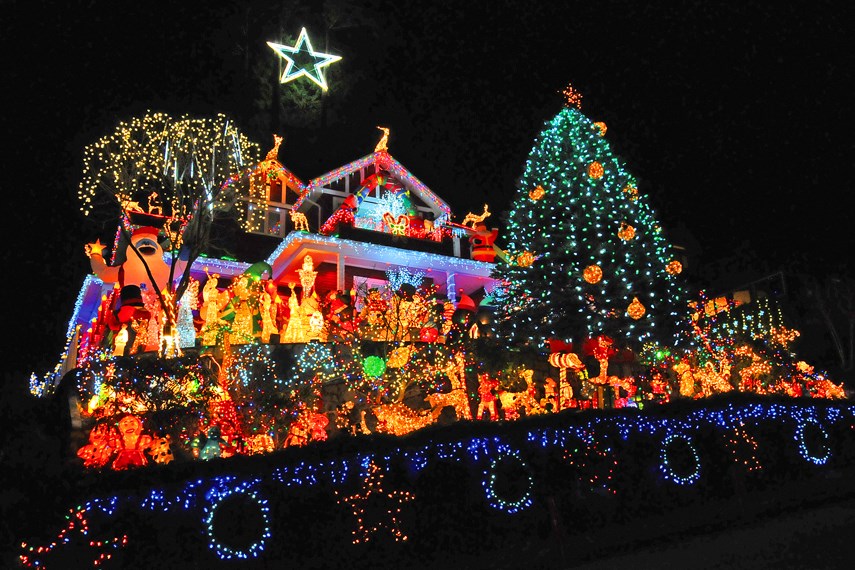 These North Shore Christmas light displays will brighten your day