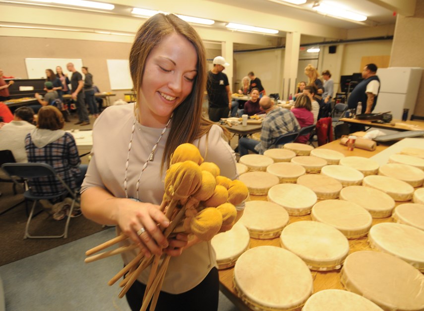 Drums a healing comfort in North Vancouver classrooms _0