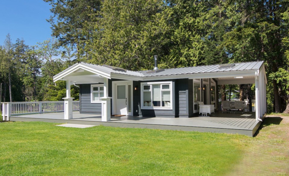 Galiano estate guest house