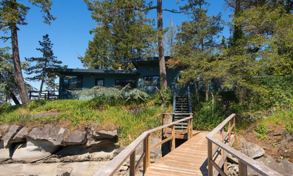 Galiano estate dock house