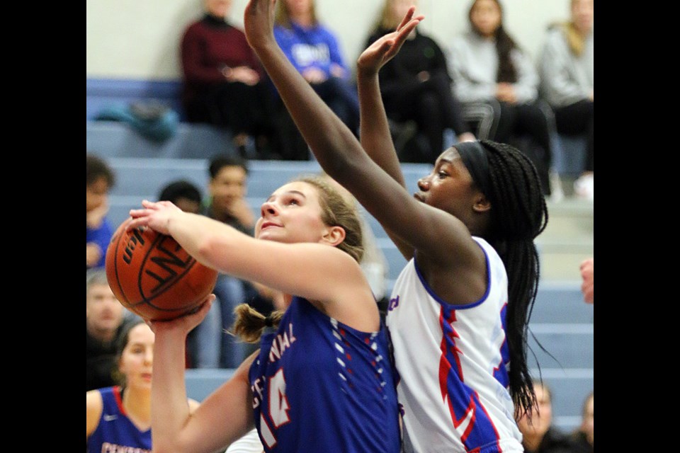 MARIO BARTEL/THE TRI-CITY NEWS
Centennial Centaurs' Dahlia Parolin looks for a shot in the first half of their game against Semiahmoo at the annual Top Ten senior girls basketball tournament, last Thursday at Centennial secondary.