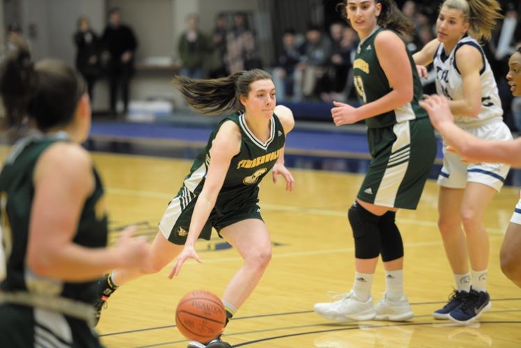 SPORT-unbc-women-hoops-play.jpg