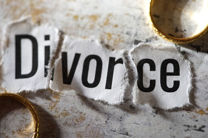 Divorce-Kameleon007-iStock