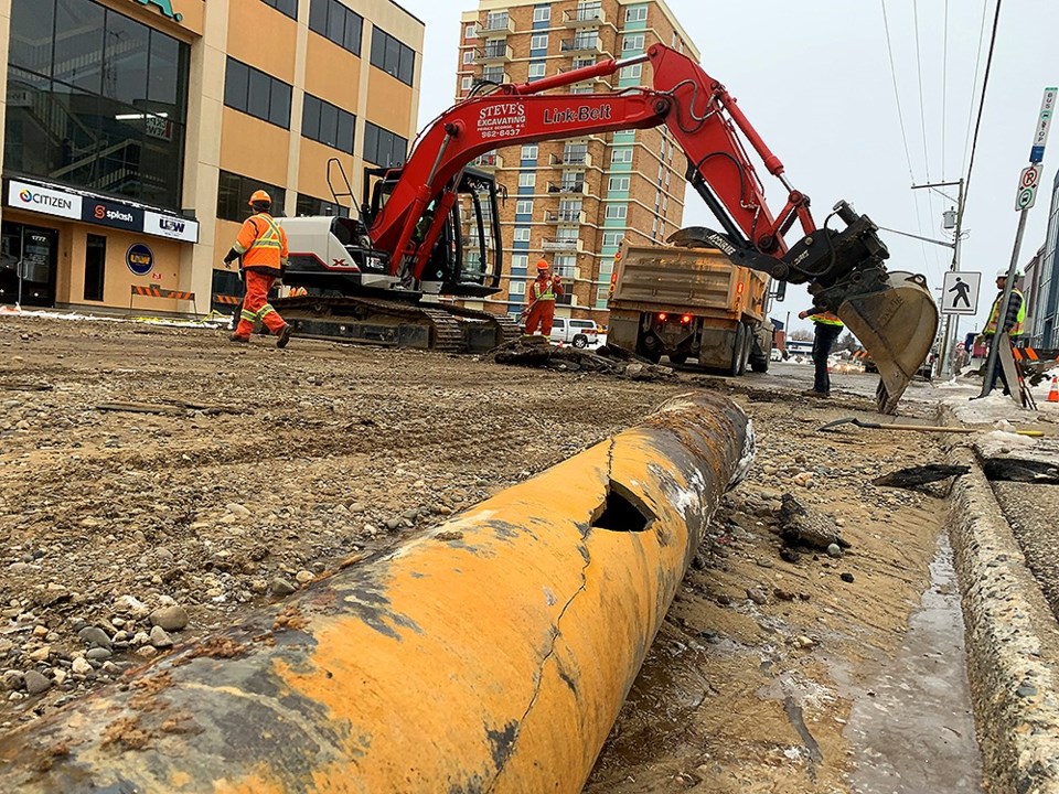 infrastructure-money.28_327.jpg