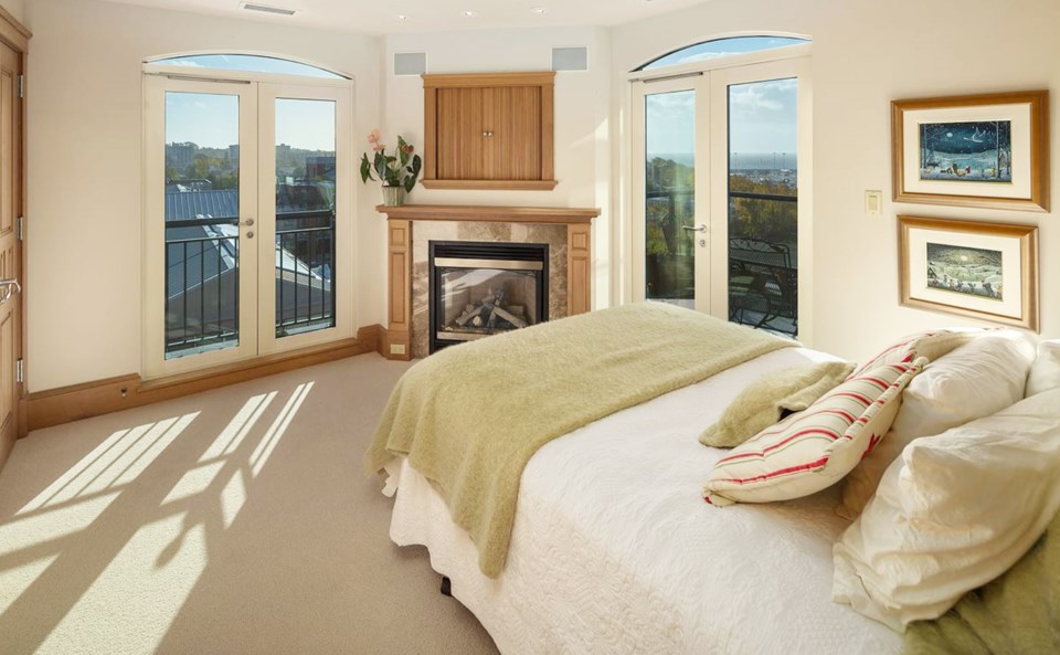 Victoria penthouse bedroom