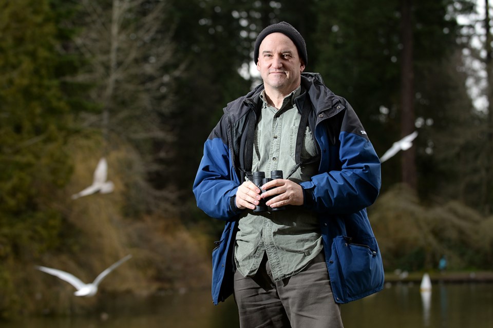 Neill Vanhinsberg, birder