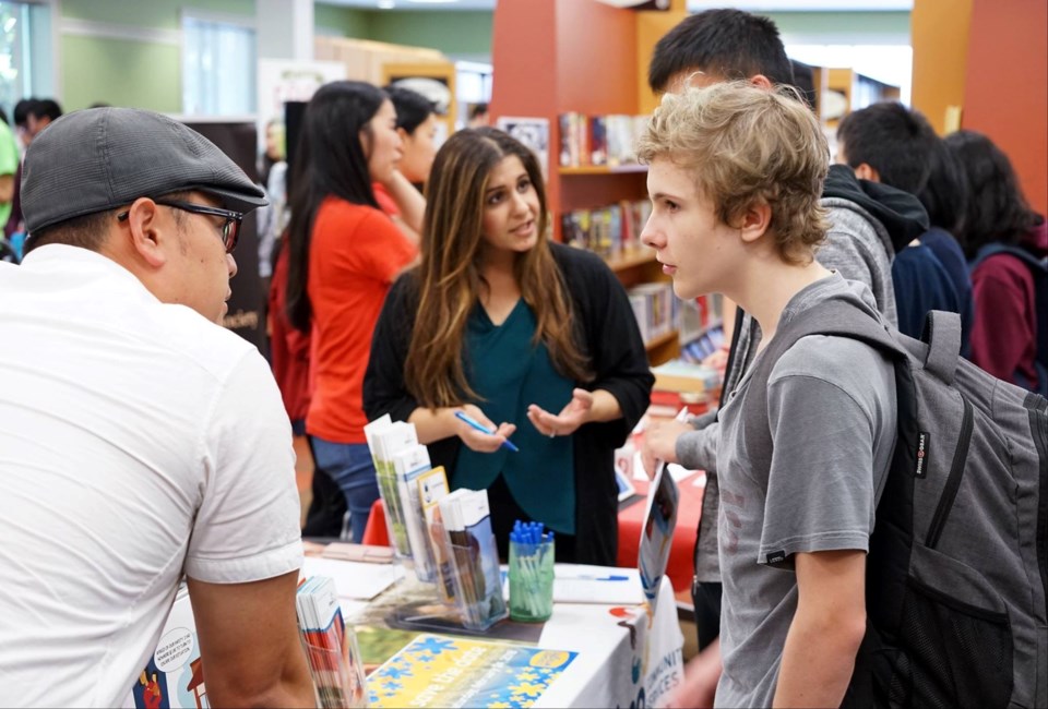 youth volunteer fair