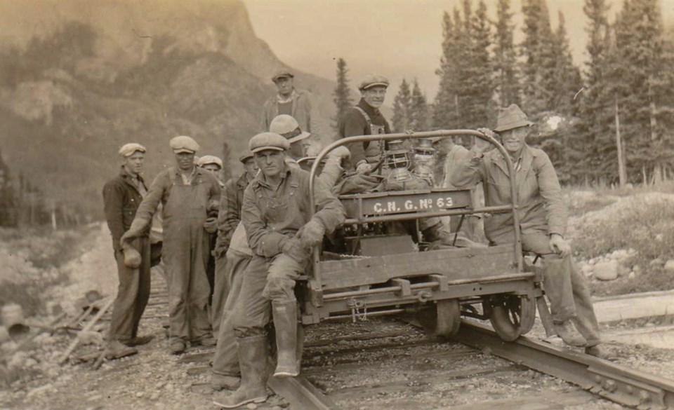 During the Depression, Simpson set off across the country with a repair gang for the Canadian Nation