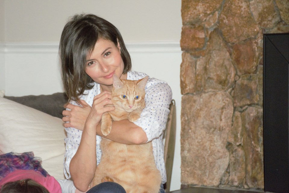 Rebeka Breder and Boyng Boyong the cat