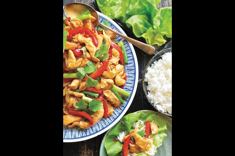 Pungent ground white pepper is one of the seasonings used in this tasty chicken stir-fry.