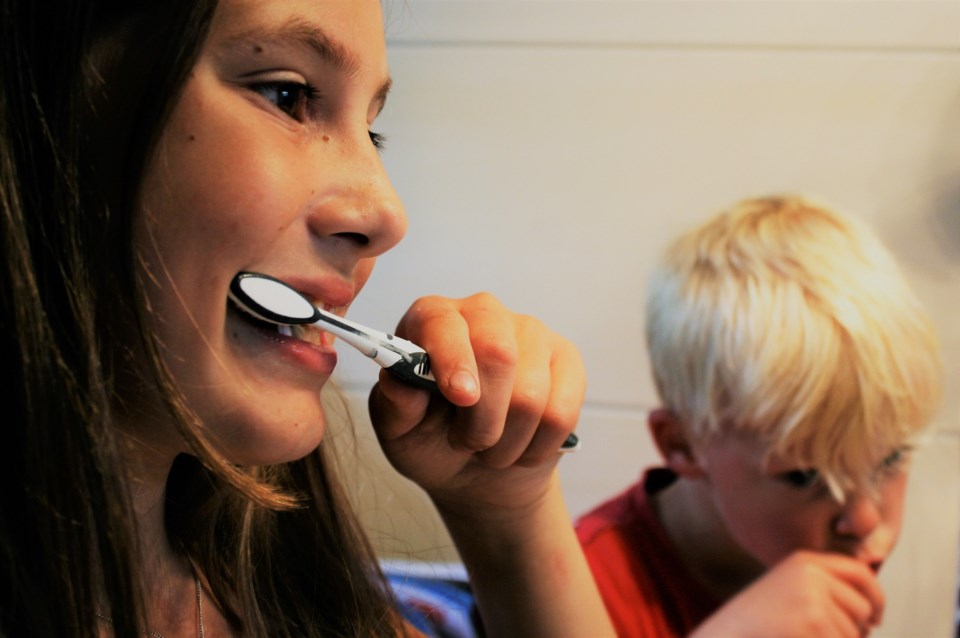 tooth brushing dentist