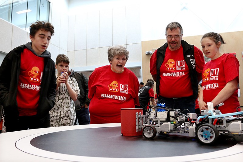 MARIO BARTEL/THE TRI-CITY NEWS The battle ring draws spectators and competitors as robots duke it out for superiority.